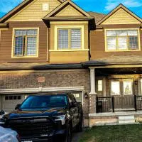 Garden Avenue Homes Free Parking, hotel din Brantford