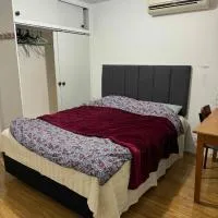 Springvale Couple Room for Rent, מלון בSpringvale South
