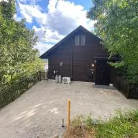 Cabanon Lake 東条، فندق في Kato