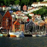 Home Hotel Bryggen, hotel a Bergen