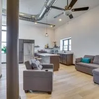 Modern, Open-Concept Apartment: Downtown Cashton!, hotell sihtkohas Cashton