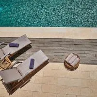 Luxury Apartment with Pool, ξενοδοχείο στην Παλλήνη