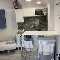 Apartamento con piscina, Hotel in Chiloeches