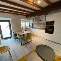 Jolie maison de campagne à la ville chez TINAT, hotell sihtkohas Tregueux