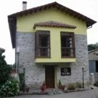 Casa de Aldea Ruiloba, viešbutis mieste Camango
