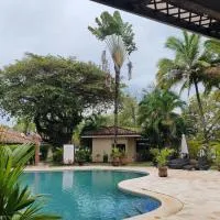 Marenaz Oceanfront Resort, hotel en Esterillos Este