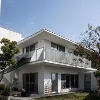 Living In Light โรงแรมในZhongpu
