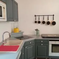 Gîte Chez Nathalie: Écouché şehrinde bir otel