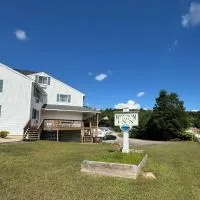 Winnisquam Lake Inn, hotel u gradu 'Tilton'