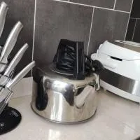 ZALFIA Homestay, hotel en Kota Samarahan