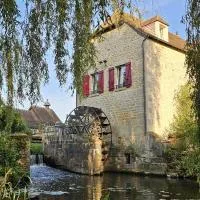 Moulin de Petoulle, hotel i Charenton-du-Cher