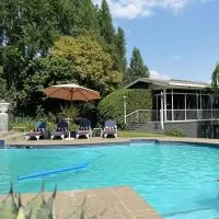 Vaal River Boathouse Bungalow, hotel a Vanderbijlpark