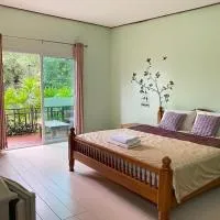 บ้านไม้พิชา หล่มเก่า – hotel w mieście Lom Kao