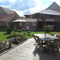 Le clos des tracteurs d'antan، فندق في Fontaine-sous-Montdidier