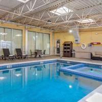 Comfort Inn & Suites, hotel dicht bij: Luchthaven Wheeling Ohio County - HLG, Triadelphia