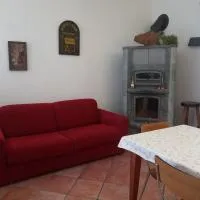 Lo Scoiattolo-matrimoniale, מלון בSavigno