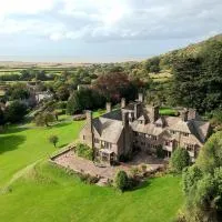 Luxury Bed And Breakfast at Bossington Hall in Exmoor, Somerset, viešbutis mieste Porlokas
