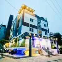 Hotel Rama، فندق في جوراكبور