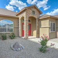 817 Shiprock Spacious 5BD 3BATH near Golf Course, hotel poblíž Letiště Alamogordo-White Sands - ALM, Alamogordo