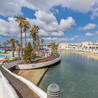 Home2Book Bright Apt Beach & Pool, Costa Teguise, hotel en Costa Teguise
