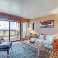 Kaunakakai में, होटल Kaunakakai Condo w/ Private Lanai & Ocean Views!