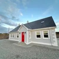 Relax in Spacious Style with Stunning Views- Drim Cottage, hotel v mestu Malin Head