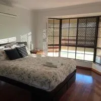 Charming 4BR Retreat near Gawler – hotel w mieście Gawler