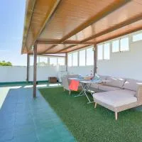 PENTHOUSE NEAR BEACH AND MALAGA TOWN also monthly hire and long term RENTAL CAR AVAILABLE、マラガにあるマラガ空港 - AGPの周辺ホテル
