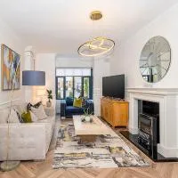 Malahide Castle Hideaway, hotelli kohteessa Malahide
