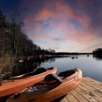 Majestic Lake Front Chalet, viešbutis mieste Tobyhanna
