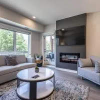 Serenity at Sparrowhawk Lodge Brand New 2Bd 2Ba, ξενοδοχείο σε Dead Man's Flats