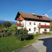 Huberhof Abendsonne، فندق في تيرينتو