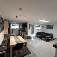 Wunderschöne Wohnung mit Kamin, hotel en Starzach