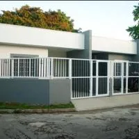 Entire Home Fully Furnished Netflix AC Auto washer and Dryer โรงแรมในDaet