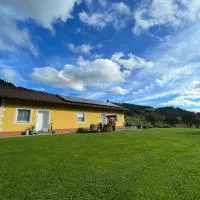 Ferienhaus mit Terrasse und viel Ruhe, khách sạn ở Wieting