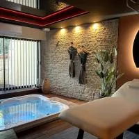 Logement spa privatif proche Niort et La Rochelle, hotel v destinácii Arçais