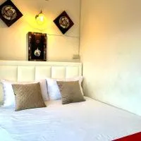 Home One Love Ayutthaya GH, hotel v destinaci Ayutthaya