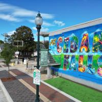 Lindell Motor Lodge - Downtown Cedar Falls Studio With Free Gated Parking!, hotel poblíž Waterloo Regional Airport - ALO, Cedar Falls