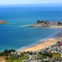 Le Bain de mer, Studio à la plage, Pleneuf, hotell i Le Val-André