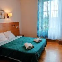 Auberge de Mourjou, hotel i Mourjou