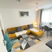 Cosy Modern Flat with garden, hotel en Longbridge