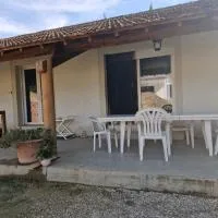 Studio le préau gîte de lea，奧比尼昂的飯店
