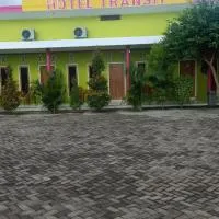 Hotel Transit 1 โรงแรมในJambu