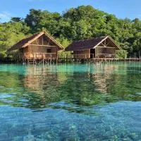 Friwen Mangrove Eco Lodge, hotel em Yennanas Besir