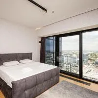 West Tower Luxury, hotel i Fontana