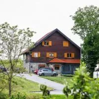 Apartment Stone and Wood, hotel din Slunj