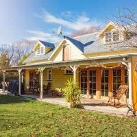 The Vicarage Barn، فندق في Waipara