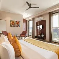Limewood Stay Oasis - Golf Course Road, хотел в Гургаон