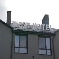 West Hotel, hotel in Mostiska