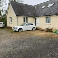 Cross Hands में, होटल Spacious romantic party cottage with log burner and Ultrafast Fibre near pub Pet friendly